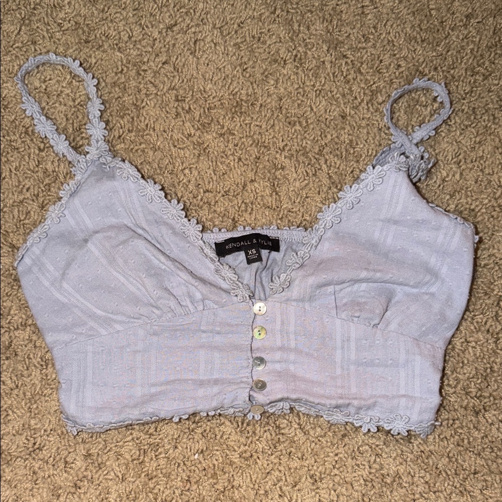 Kendall & Kylie Soft Gray/purple Button-Up Crop Top